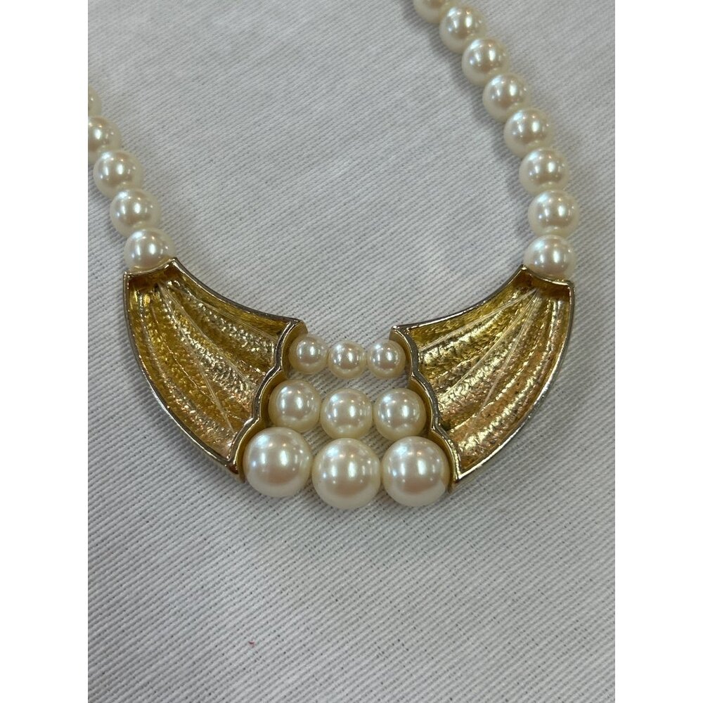 Vintage Faux Pearl Necklace Gold-Tone Accents Japan 18 Inches - Picture 6 of 6